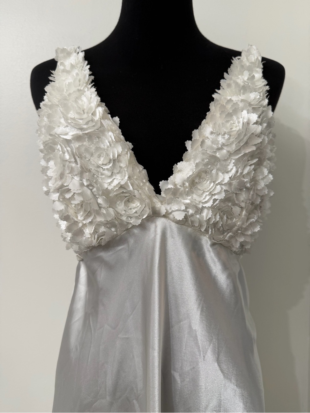 Flora Ivory Satin Nightgown with Floral Appliqué Tie Waist Maxi Size Small - Picture 5 of 11